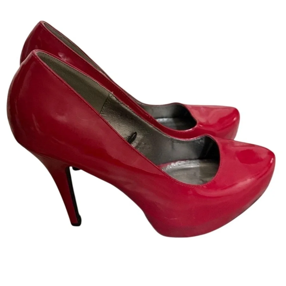 Hot‎ Topic Red Patent Platform Pumps Womens Size 10 Almond Toe High Heels